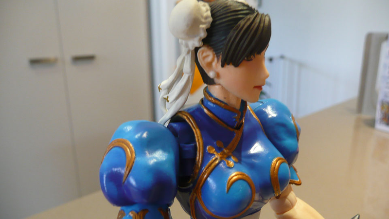 Illustration for article titled Reviewing Chun-Li's Giant Plastic Thighs (and Ryu's Giant Veiny Feet)